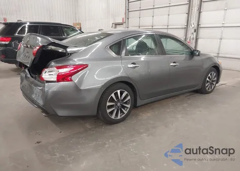 2017 Nissan Altima 2.5/2.5 S/2.5 Sl/2.5 Sr/2.5 Sv из США, поврежденный, VIN 1N4AL3AP9HC136135